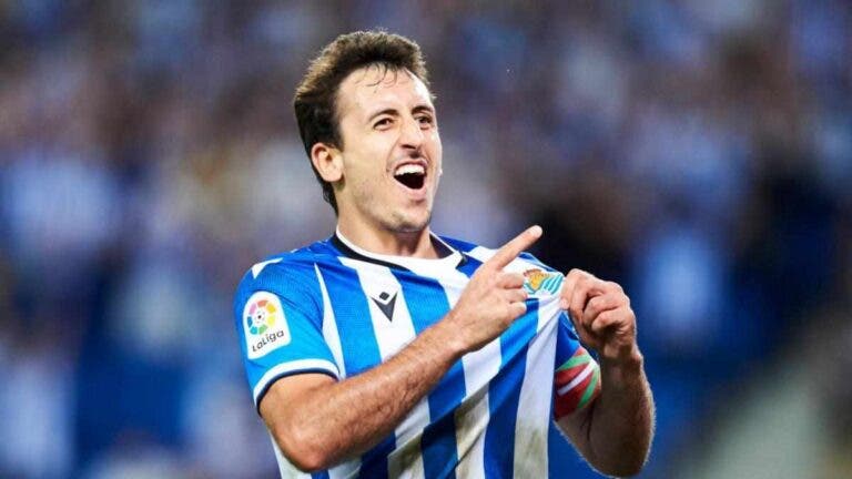 Real Sociedad delantero