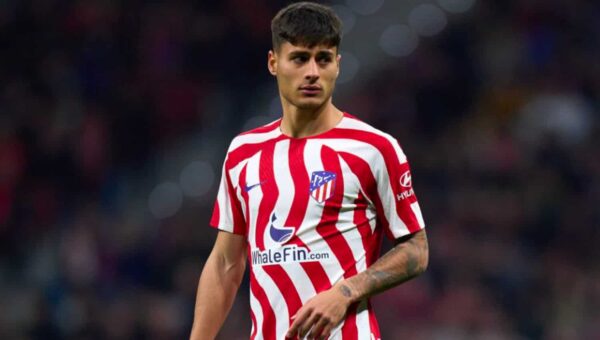 Carlos Martín durante un entrenamiento con el Atlético de Madrid, pretendido por el Rayo Vallecano para el mercado de invierno