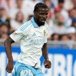 Paul Akouokou con la camiseta del Real Zaragoza, buscando una salida en el mercado de enero 2026