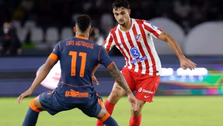 Marc Pubill, defensa español del Atlético de Madrid de 22 años, en un partido de LaLiga temporada 2025-26