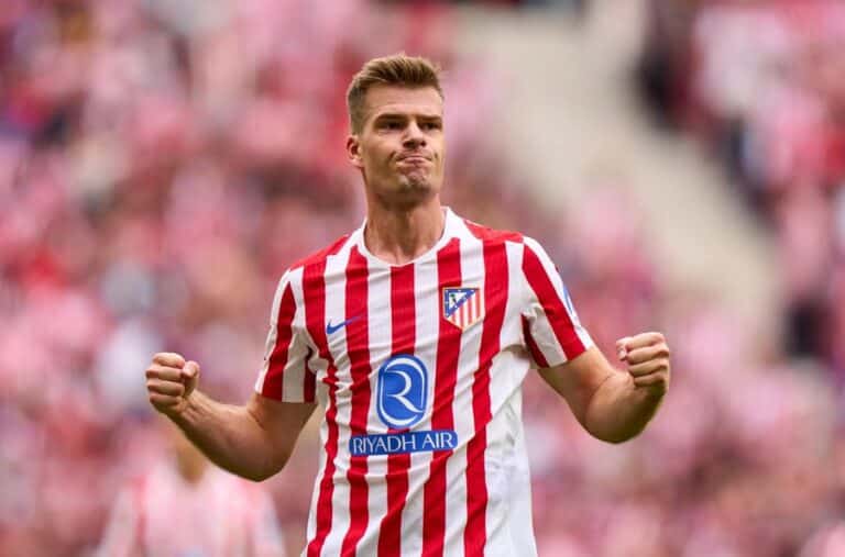 Alexander Sorloth celebrando un gol con el Atlético de Madrid ante el interés del Fenerbahçe en el mercado de invierno