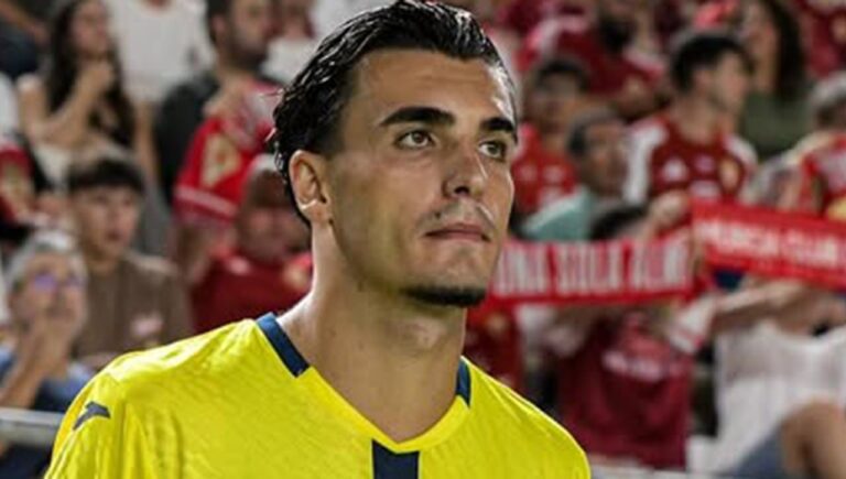 Ismael Sierra, central del Villarreal B, en la agenda de Gaizka Garitano para el Cádiz CF