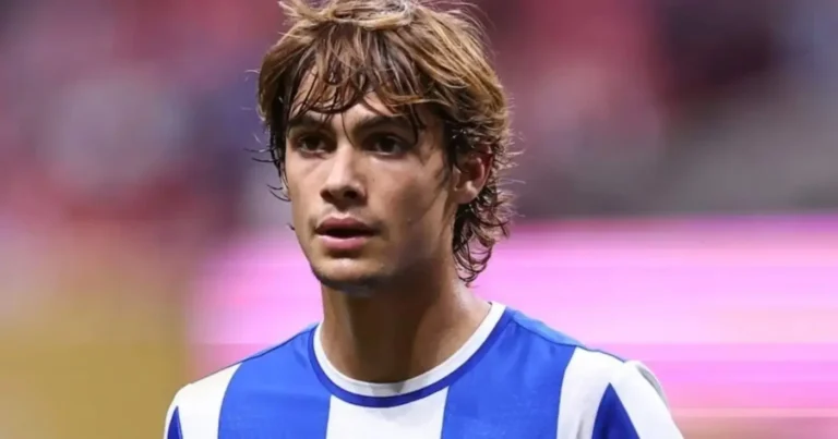 Rodrigo Mora, la joven estrella del Porto y objetivo del Atlético de Madrid, celebrando un gol