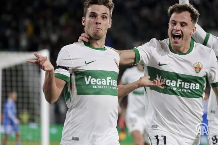 Aleix Febas, la brújula del Elche, está en los planes del Betis si se concreta la salida de Gio Lo Celso