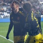 Sinan Bakis celebrando el gol del empate del Real Zaragoza ante el Burgos CF en El Plantío