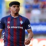 Adu Ares durante un entrenamiento, baja en el Eibar para el partido contra el Mirandés