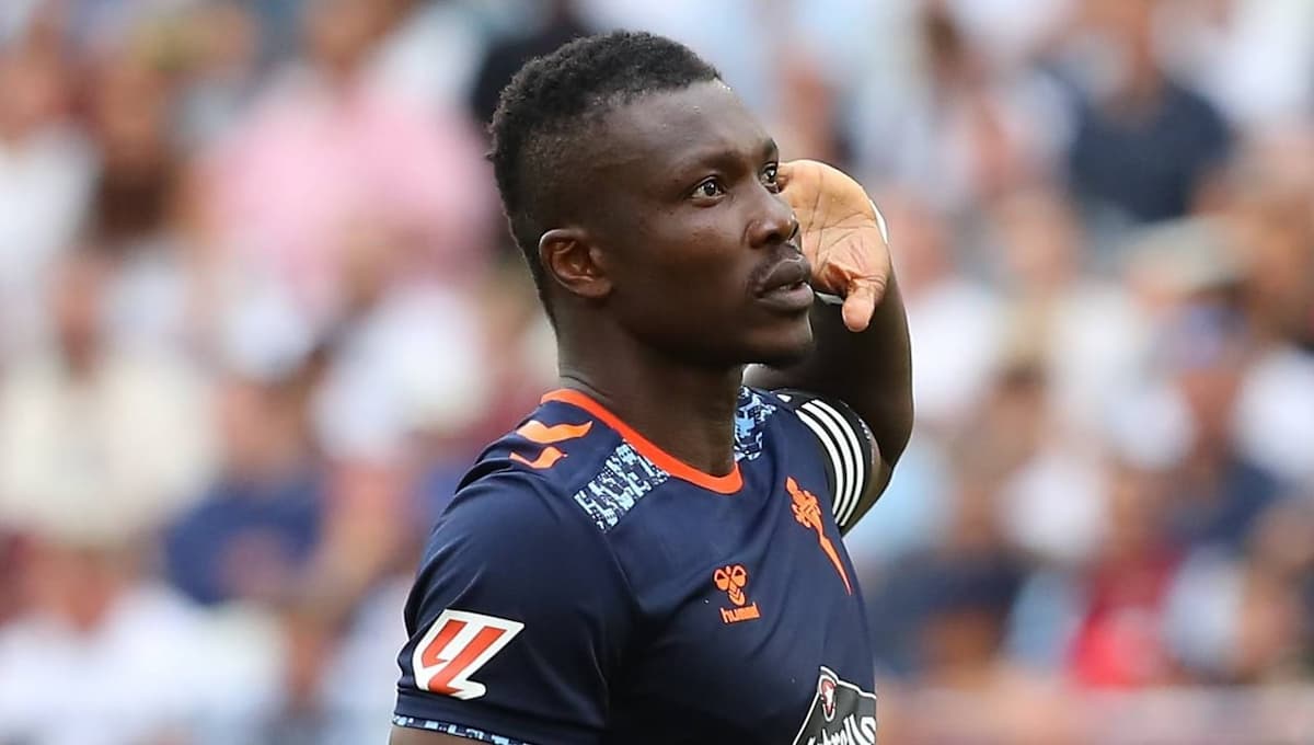 Joseph Aidoo será uno de los fichajes del Huesca, club que ha ganado el pulso al Zaragoza