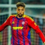 Edgar González jugando en el Hajduk Split. Sin continuidad en Croacia, regresará a Almería