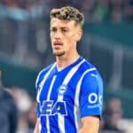 Antonio Blanco luciendo la indumentaria del Deportivo Alavés