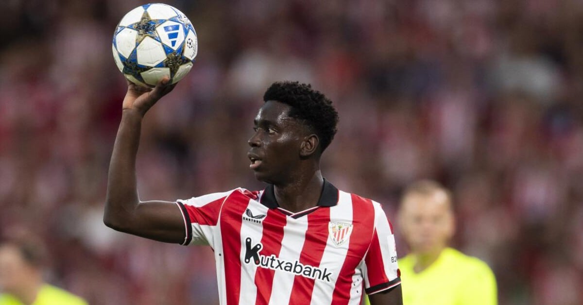 Adama Boiro durante un entrenamiento del Athletic Club en Lezama en la temporada 2025-26 tras su incorporación al primer equipo