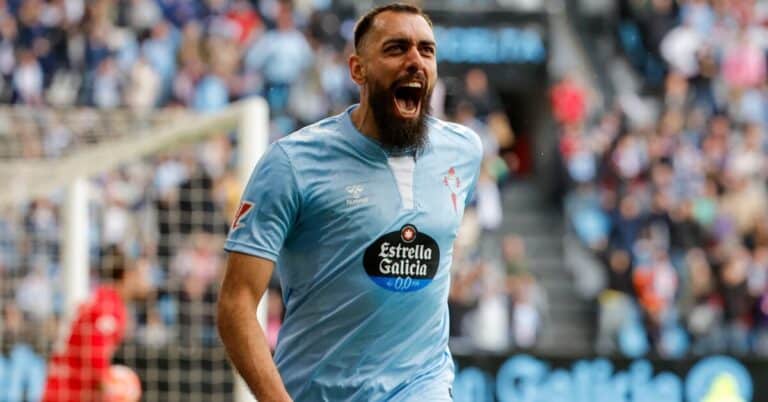Borja Iglesias con la camiseta del RC Celta antes de su regreso al Villamarín para enfrentarse al Real Betis en la jornada 28 de LaLiga