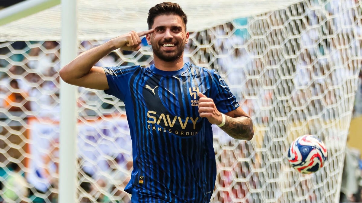 Rubén Neves, mediocampista estrella del Al Hilal, podría llegar libre al Madrid en enero