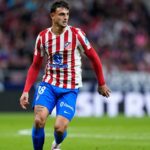 Mikel Oyarzabal celebrando un gol con la Real Sociedad antes del partido ante el Atlético de Madrid en el Riyadh Air Metropolitano correspondiente a la jornada 27 de LaLiga