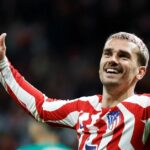 Antoine Griezmann celebrando su gol de falta directa ante el Deportivo en los octavos de la Copa del Rey