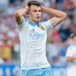 Bazdar se toma la cabeza durante un partido con el Zaragoza. Su futuro está lejos de La Romareda.