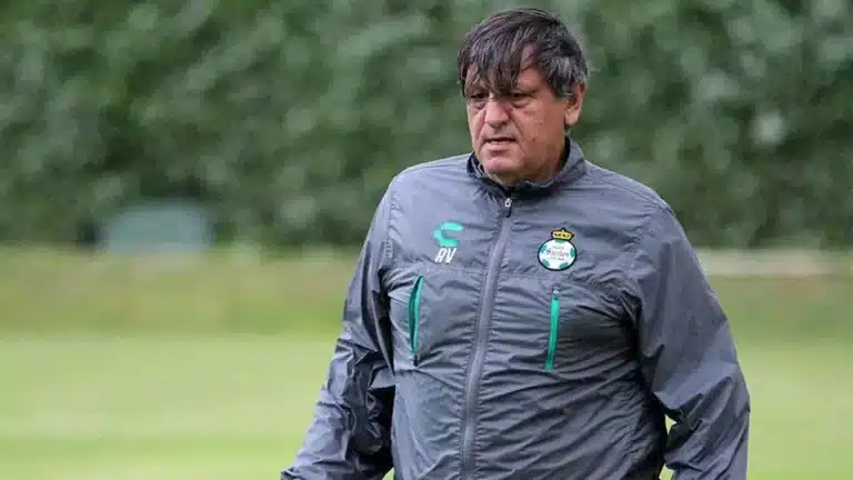 Rubens Valenzuela, nuevo preparador físico del Real Oviedo, durante un entrenamiento en México.