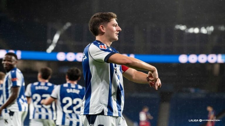 Peru Rodríguez celebrando un gol con la Real Sociedad B antes de su fichaje por la Cultural Leonesa.