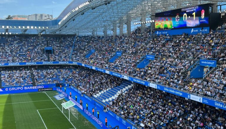Vista del estadio de Riazor preparado para el partido de Copa del Rey entre el Deportivo y el Atlético de Madrid