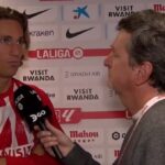 Marcos Llorente atendiendo a los micrófonos de DAZN tras el partido contra el Alavés