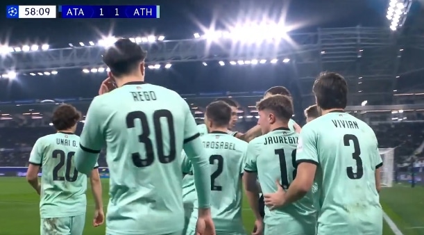 Jugadores del Athletic Club celebrando uno de los goles de la remontada ante la Atalanta BC en Champions