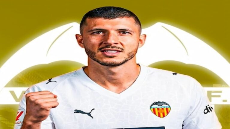 Guido Rodríguez celebrando con gesto firme, nuevo fichaje del Valencia CF