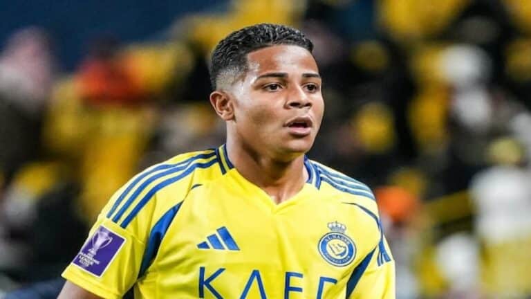 Wesley Gassova Ribeiro, nuevo fichaje de la Real Sociedad, con la camiseta del Al-Nassr.