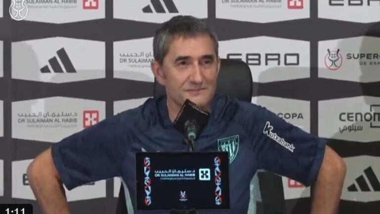 Ernesto Valverde durante la rueda de prensa previa a la semifinal de la Supercopa de España en Arabia Saudí.