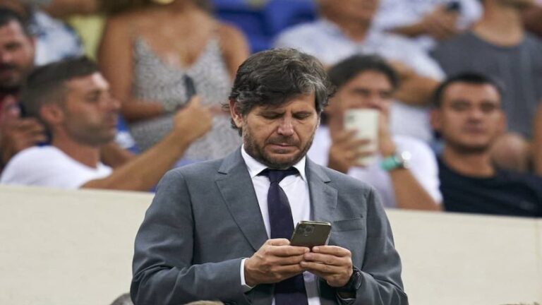 Mateu Alemany en las oficinas del Metropolitano; planificación de fichajes para el Atlético