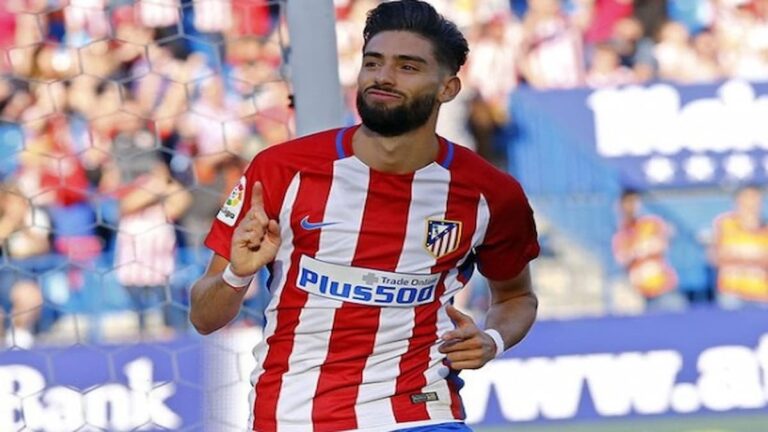 Yannick Carrasco celebrando un gol con la selección de Bélgica; rumores de su regreso al Atlético de Madrid en el mercado de invierno de 2026.