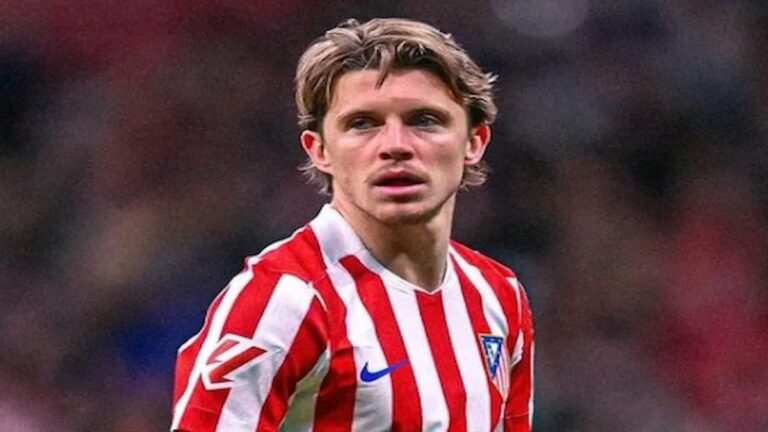 Conor Gallagher con gesto de confusión durante un entrenamiento con Simeone; análisis de su falta de adaptación técnica al Atlético.
