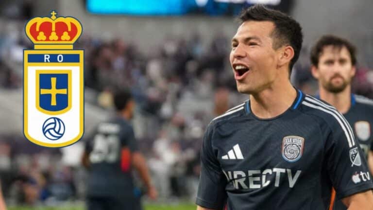 Hirving 'Chucky' Lozano celebrando un gol, posible nuevo fichaje del Real Oviedo