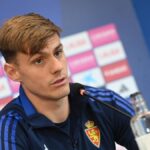 Dani Gómez con la equipación del Real Zaragoza durante un entrenamiento.