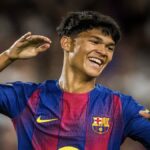 Dro, centrocampista juvenil del FC Barcelona, celebrando un gol antes de su posible salida al PSG