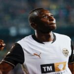 Análisis táctico de Umar Sadiq en el esquema 4-2-3-1 de Carlos Corberán en el Valencia CF.