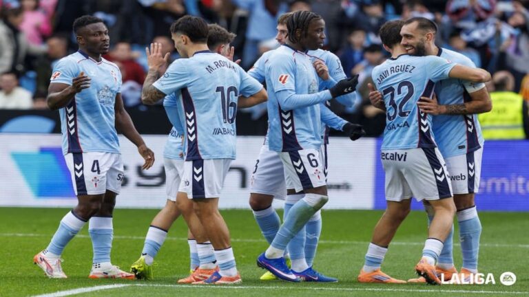 Borja Iglesias celebrando un gol con el Celta de Vigo ante el Valencia en Balaídos