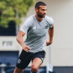 Joaquín Fernández, nuevo defensa de la SD Huesca, durante un entrenamiento