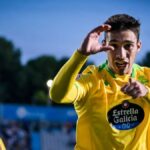 Martín Ochoa celebrando un gol con la camiseta del RC Deportivo en Riazor.