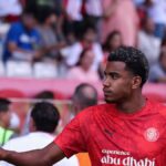 Jhon Solís durante un entrenamiento con el Girona FC, con rumores de salida hacia Bahía, Tigres o Birmingham.