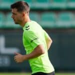 Giovani Lo Celso durante un entrenamiento con el Real Betis; el argentino apunta a la titularidad ante el Real Oviedo.