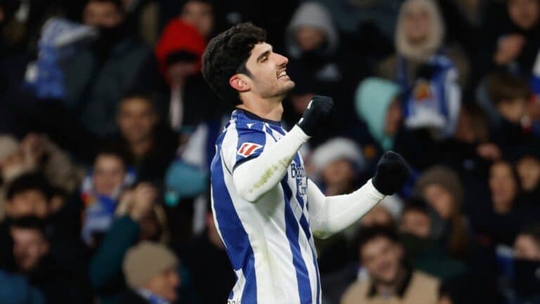 Gonçalo Guedes celebrando un gol con la Real Sociedad ante el Atlético de Madrid en el Reale Arena.