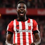 Iñaki Williams celebrando un gol con el Athletic Club, reflejando su rol como máximo estandarte del equipo.