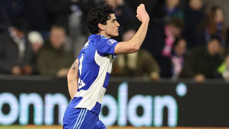 Anselmo García MacNulty, defensa central del PEC Zwolle, durante un partido de la liga neerlandesa.