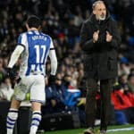 Pellegrino Matarazzo dando instrucciones durante un partido de la Real Sociedad en el Reale Arena.