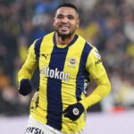 Youssef En-Nesyri celebrando un gol con el Fenerbahçe en la liga turca.