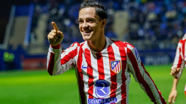 Giacomo Raspadori, delantero del Atlético de Madrid, pretendido por la Roma y la Lazio en el mercado de enero.