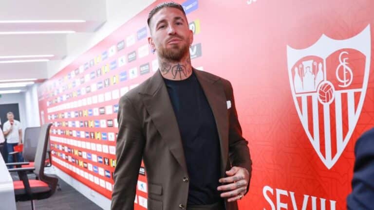 Sergio Ramos en el Pizjuán, representando el liderazgo del grupo inversor que busca comprar el Sevilla FC.