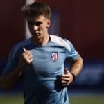 Pablo Barrios entrenando con el Atlético de Madrid para su regreso tras lesión en enero de 2026.