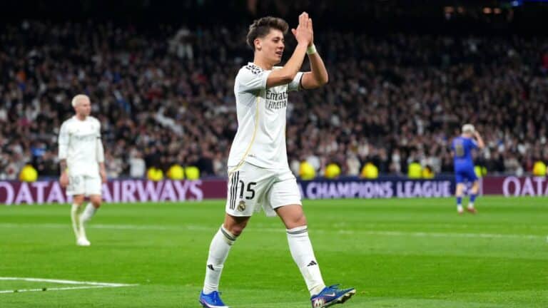 Arda pidiendo perdón a la afición madridista en el 6-1 frente al Mónaco