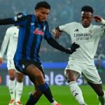 Ederson dos Santos, centrocampista de la Atalanta, durante un partido de competición europea.