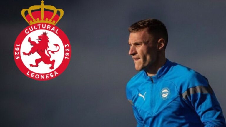 Nikola Maras con la equipación de entrenamiento del Alavés mirando al horizonte.